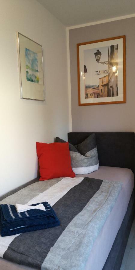 Dorfstrasse 21 Ferienwohnung 3 施维洛塞 外观 照片